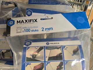 Ca. 90x Clips T.B.V. Tegel Leveling Maxifix, 2.0 mm en 1,5 mm